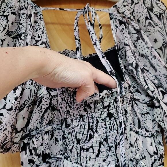 Delicate floral silk Anthropologie dress size SP light pink, ivory & black - Picture 8 of 11